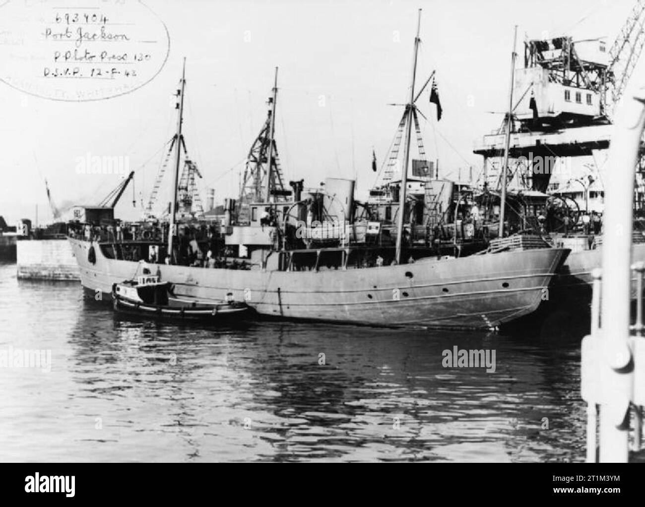 HMS Port Jackson neben einem Kai. Stockfoto