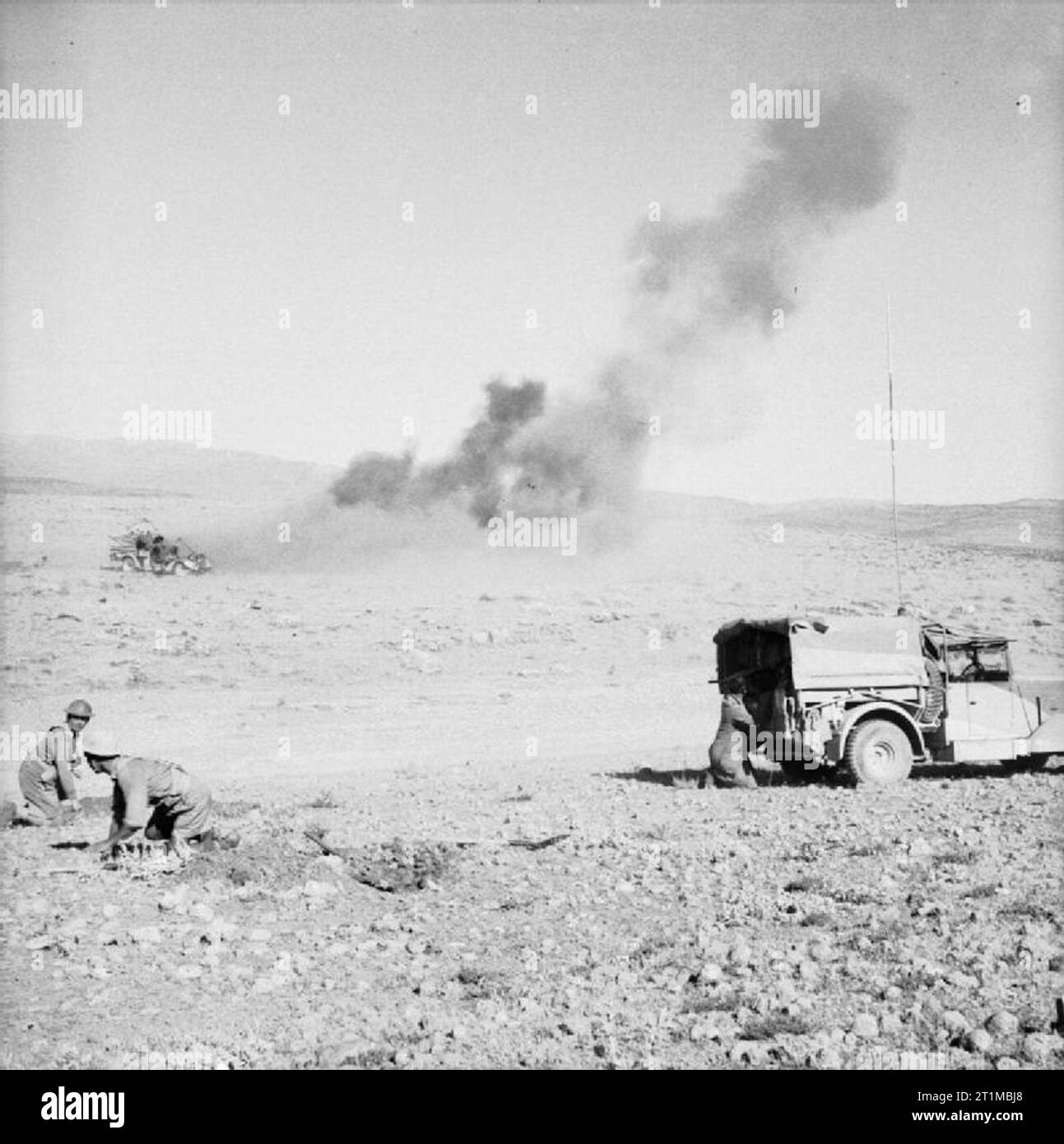 Die britische Armee im Nahen Osten 1941 Truppen unter shell Brand in der Nähe einer Brigade Headquarters auf dem Damaskus vorne, 3. Juli 1941. Stockfoto