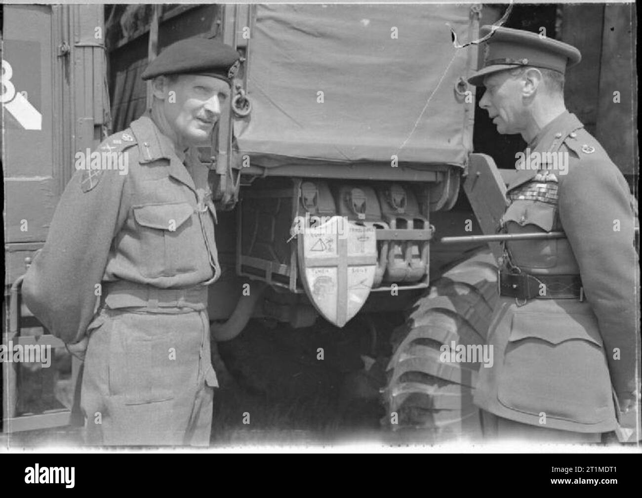 Die britische Armee im Vereinigten Königreich 1939-45 König mit General Montgomery bei einem Besuch 21. Armee Hauptsitz der Gruppe, den 22. Mai 1944. Stockfoto