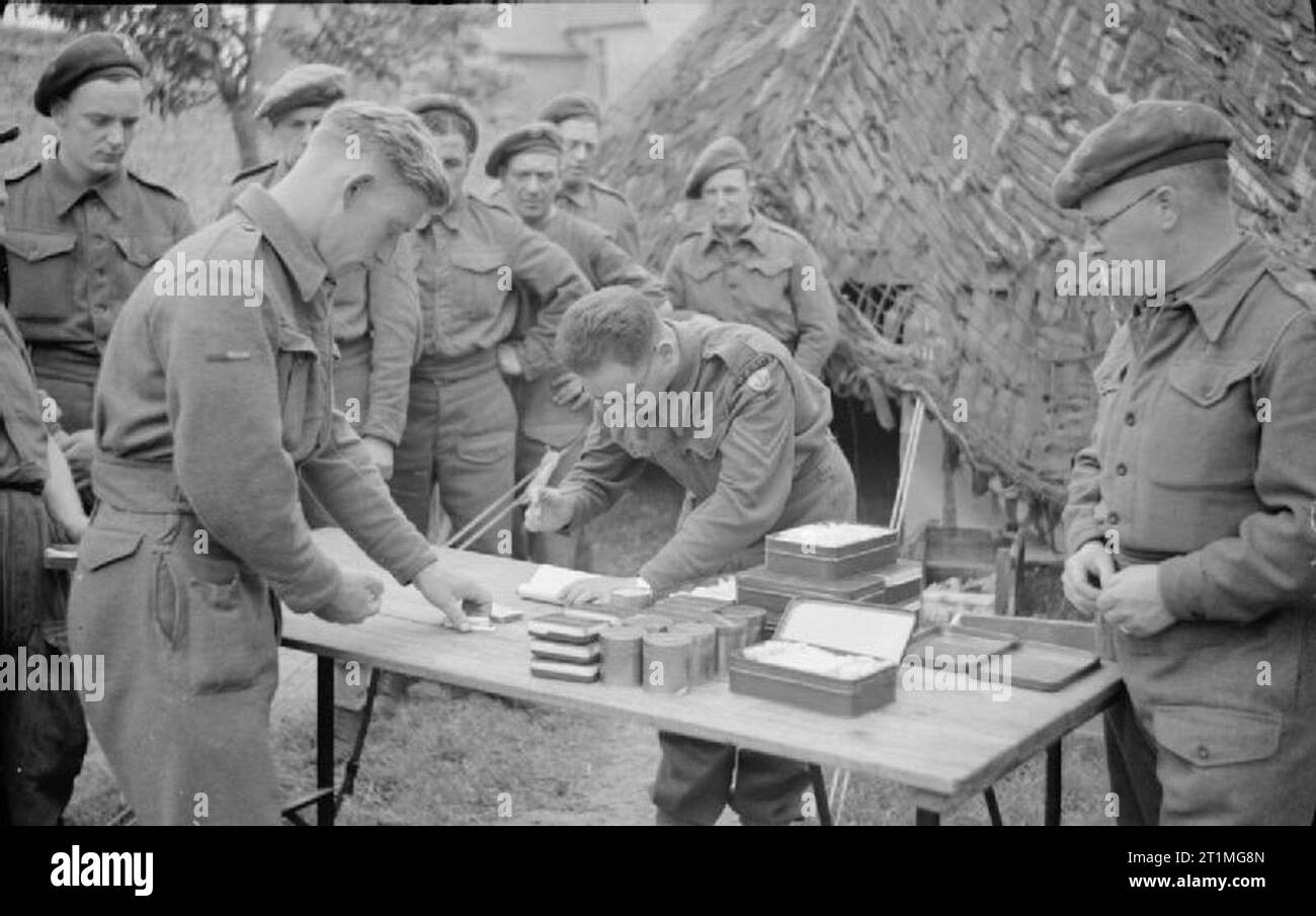 Krieg Büro Zweiten Weltkrieg Offizielle Sammlung Bonbons und Pralinen zu den Truppen ausgegeben werden, nachdem Sie angekommen war vom D.I.D Stockfoto