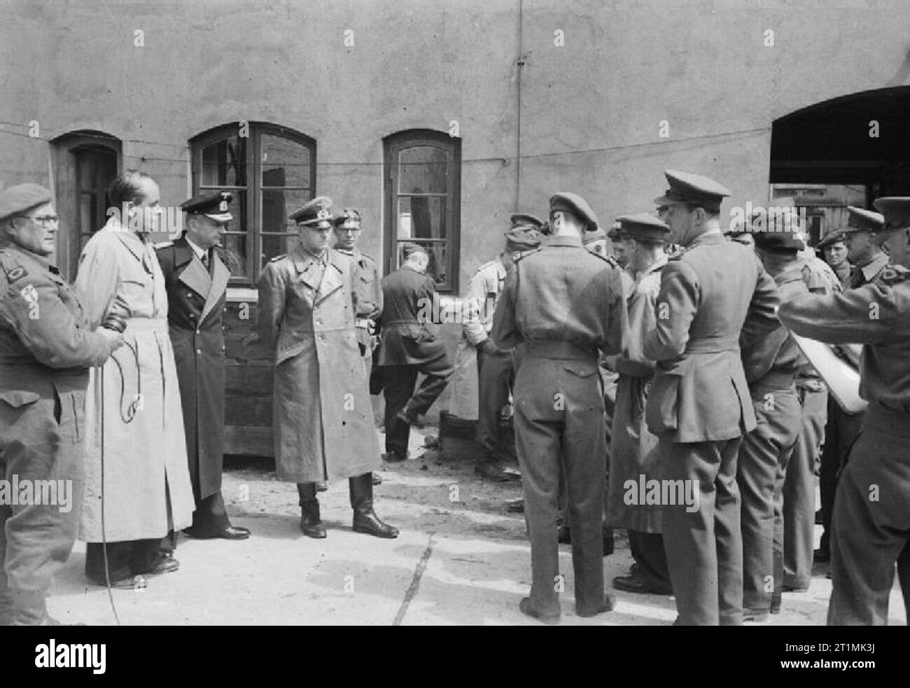 Ns-Persönlichkeiten Generaloberst Alfred Jodl (1890 - 1946): Jodl in britischem Gewahrsam nach seiner Verhaftung in Flensburg. Stockfoto