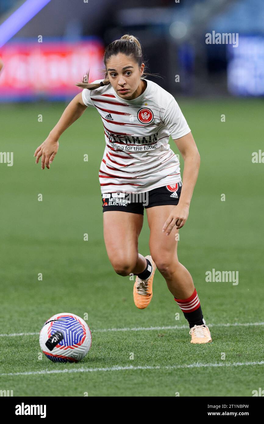 Sydney, Australien. Oktober 2023. Melissa Caceres of the Wanderers wärmt sich vor der Liberty A-League RD1 zwischen Sydney FC und Western Sydney Wanderers im Allianz Stadium am 14. Oktober 2023 in Sydney auf Stockfoto