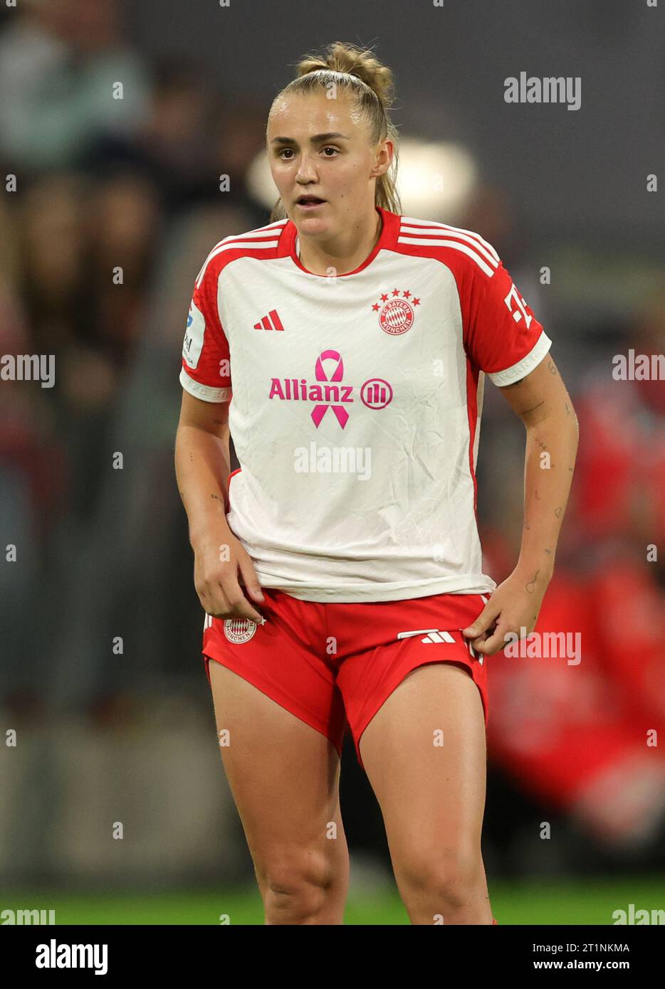 Georgia Stanway des FC Bayern München FC Bayern München Frauen vs. Eintracht Frankfurt Fussball 1 . Bundesliga Saison 2023 / 2024 Frauen Fussball Google Pixel Frauen-Bundesliga 14.10.2023 in der MŸnchner Allianz Arena © diebilderwelt / Alamy Stock Stockfoto