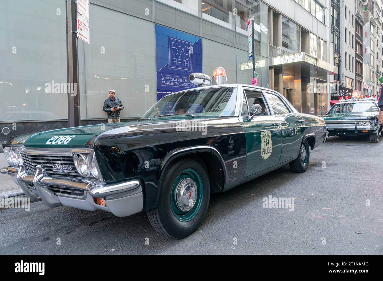 Oldtimer der Polizei, die am 9. Oktober 2023 bei der jährlichen Columbus Day-Parade 2023 auf der 5th Avenue in Manhattan, New York, gesehen wurden Stockfoto