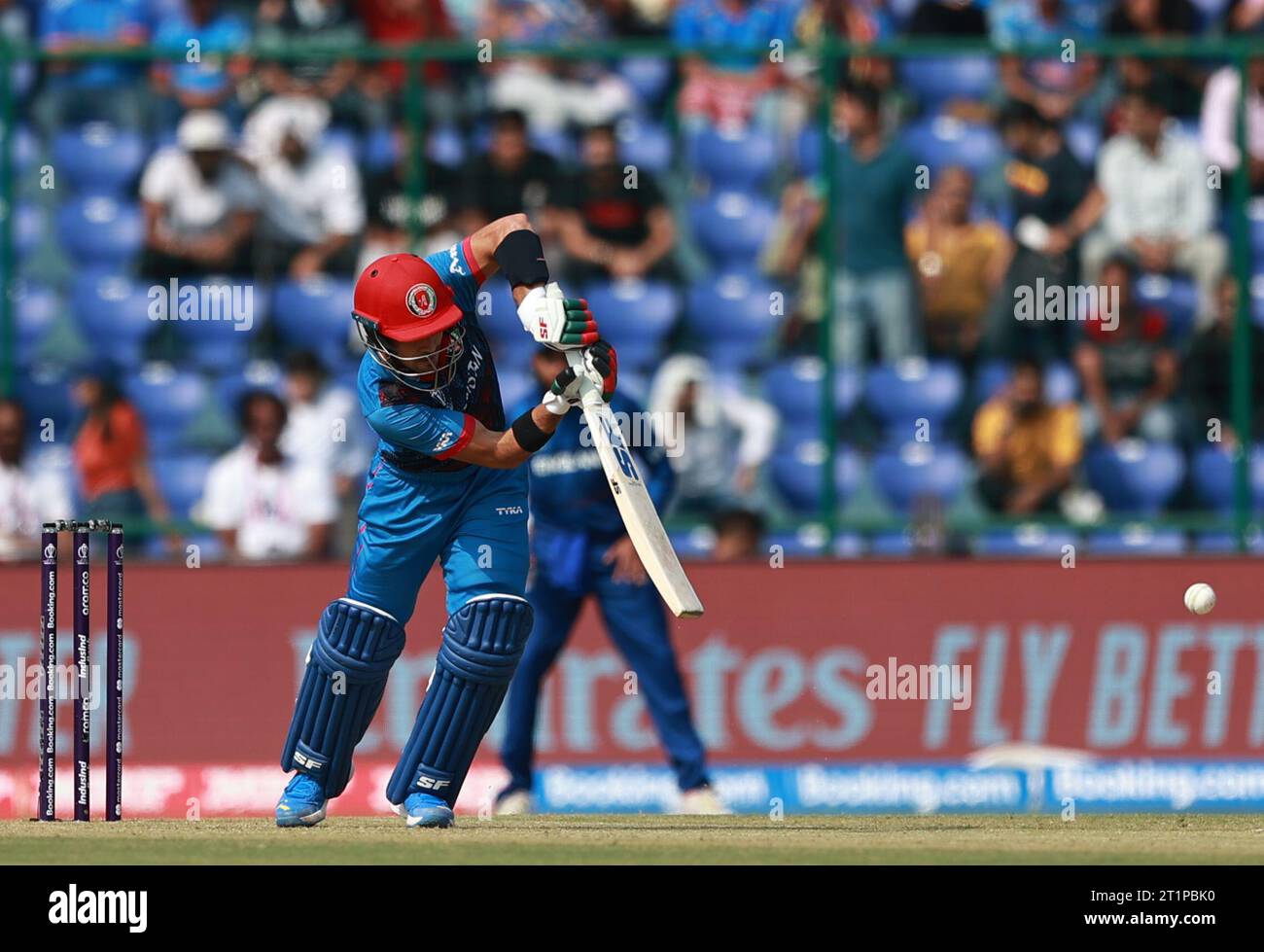 Neu-Delhi, Delhi, Indien. Oktober 2023. Rahmanullah Gurbaz aus Afganistan während des Spiels Nr. 13 der ICC Cricket One Day International World Cup zwischen England und Afghanistan am 15. Oktober 2023 im Arun Jaitley Stadium, Neu-Delhi, Indien (Foto: © Avijit das/ZUMA Press Wire) NUR ZUR REDAKTIONELLEN VERWENDUNG! Nicht für kommerzielle ZWECKE! Credit: ZUMA Press, Inc./Alamy Live News Credit: ZUMA Press, Inc./Alamy Live News Stockfoto