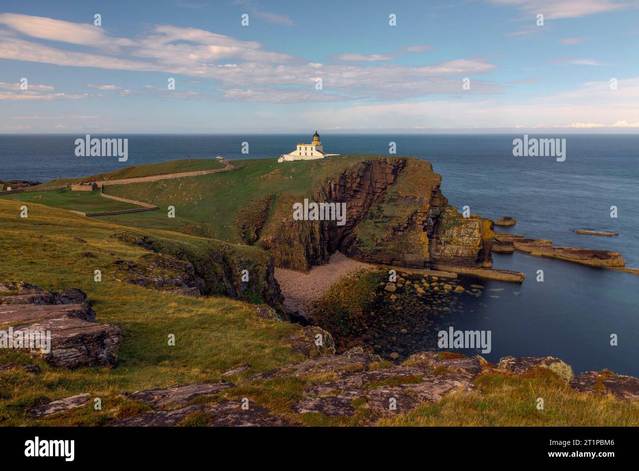 Stoer Lighthouse ist ein Leuchtturm in Assynt, Sutherland, Schottland. Stockfoto