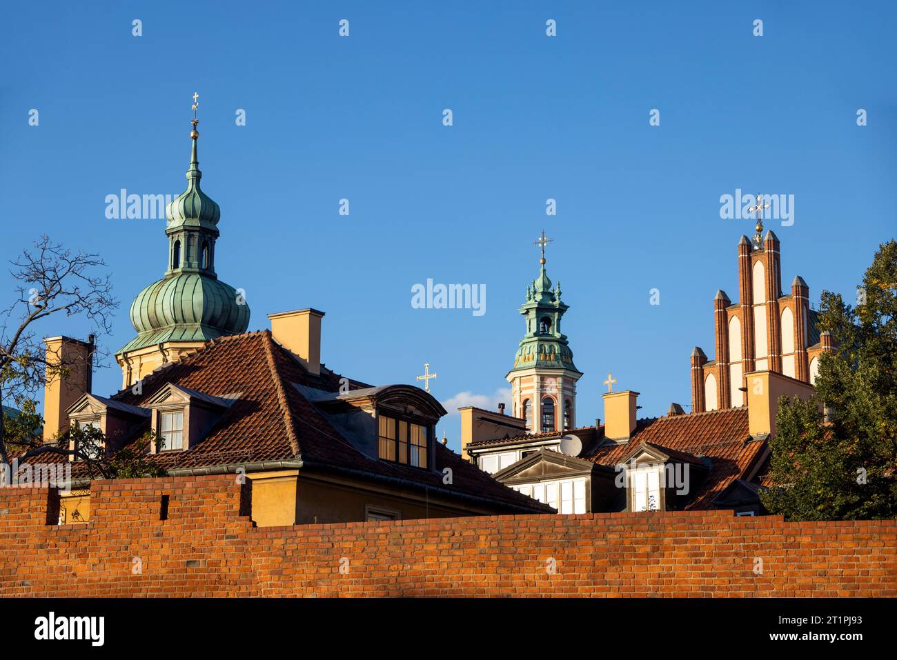 Blick auf Türme und Kirchtürme, Altstadt, Warschau, Polen Stockfoto