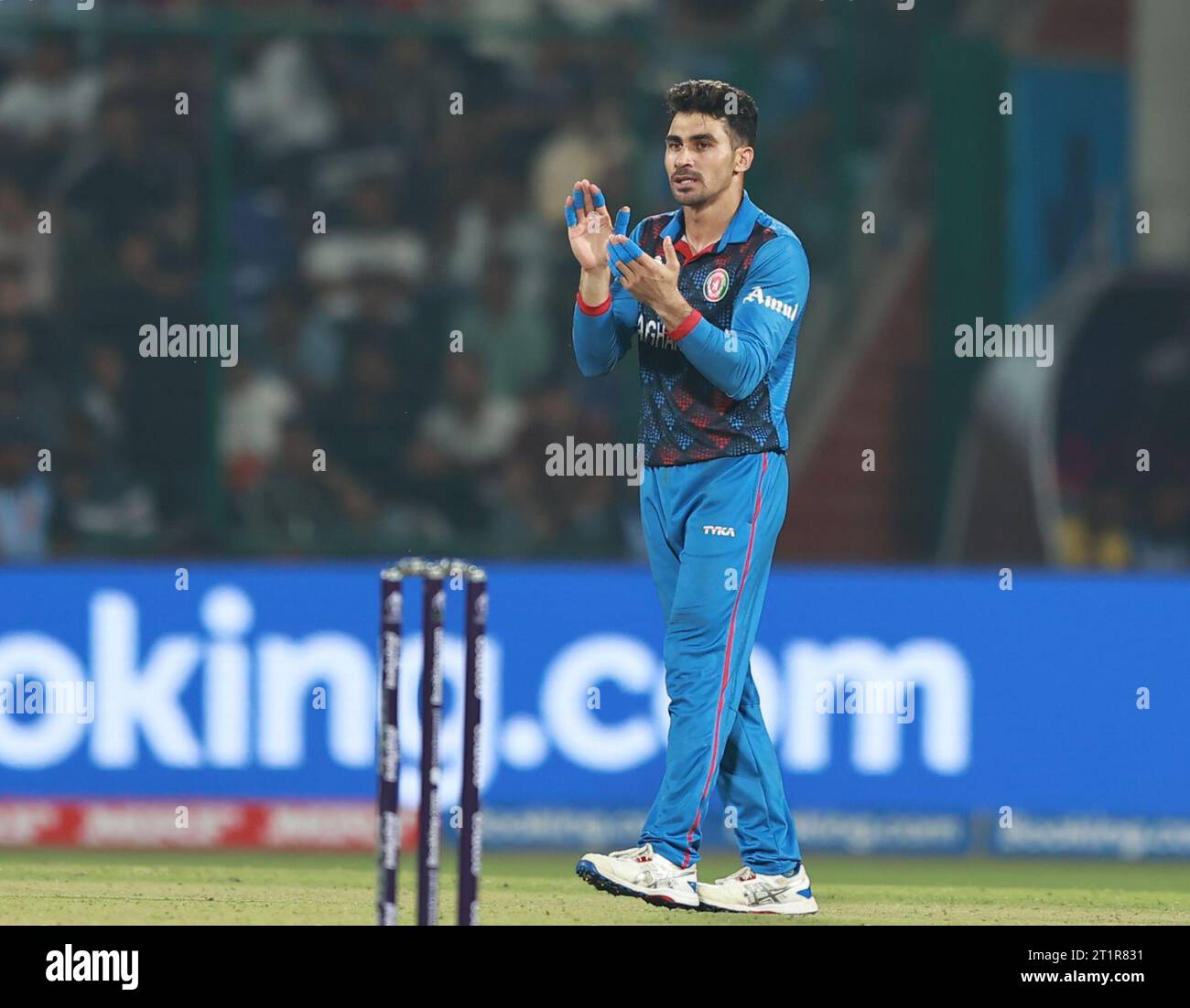 Neu-Delhi, Delhi, Indien. Oktober 2023. Rahmanullah Gurbaz aus Afghanistan während des Spiels Nr. 13 der ICC Cricket One Day International World Cup zwischen England und Afghanistan im Arun Jaitley Stadium, Neu-Delhi, Indien am 15. Oktober 2023 (Foto: © Avijit das/ZUMA Press Wire) NUR ZUR REDAKTIONELLEN VERWENDUNG! Nicht für kommerzielle ZWECKE! Credit: ZUMA Press, Inc./Alamy Live News Credit: ZUMA Press, Inc./Alamy Live News Stockfoto