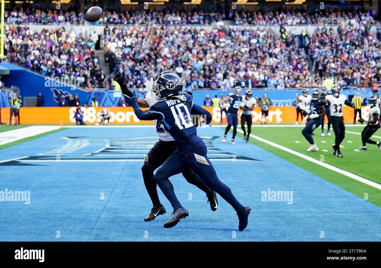 DeAndre Hopkins von Tennessee Titans hat während des NFL-Spiels im Tottenham Hotspur Stadium in London keinen Pass. Bilddatum: Sonntag, 15. Oktober 2023. Stockfoto