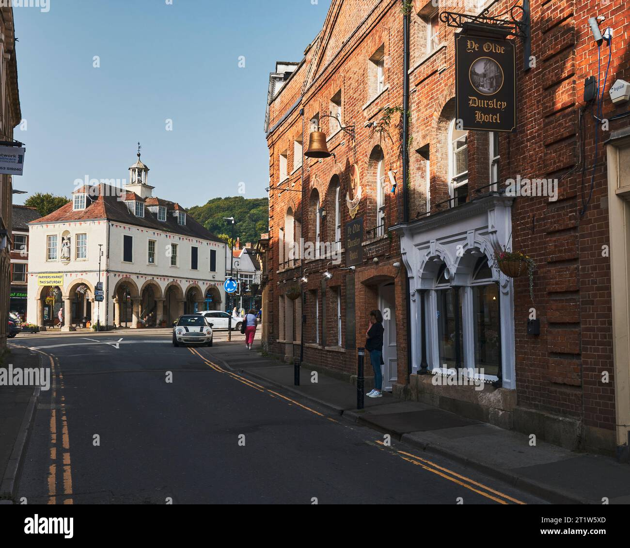 YE Olde Dursley Hotel und Dursley Market House, Gloucestershire Stockfoto