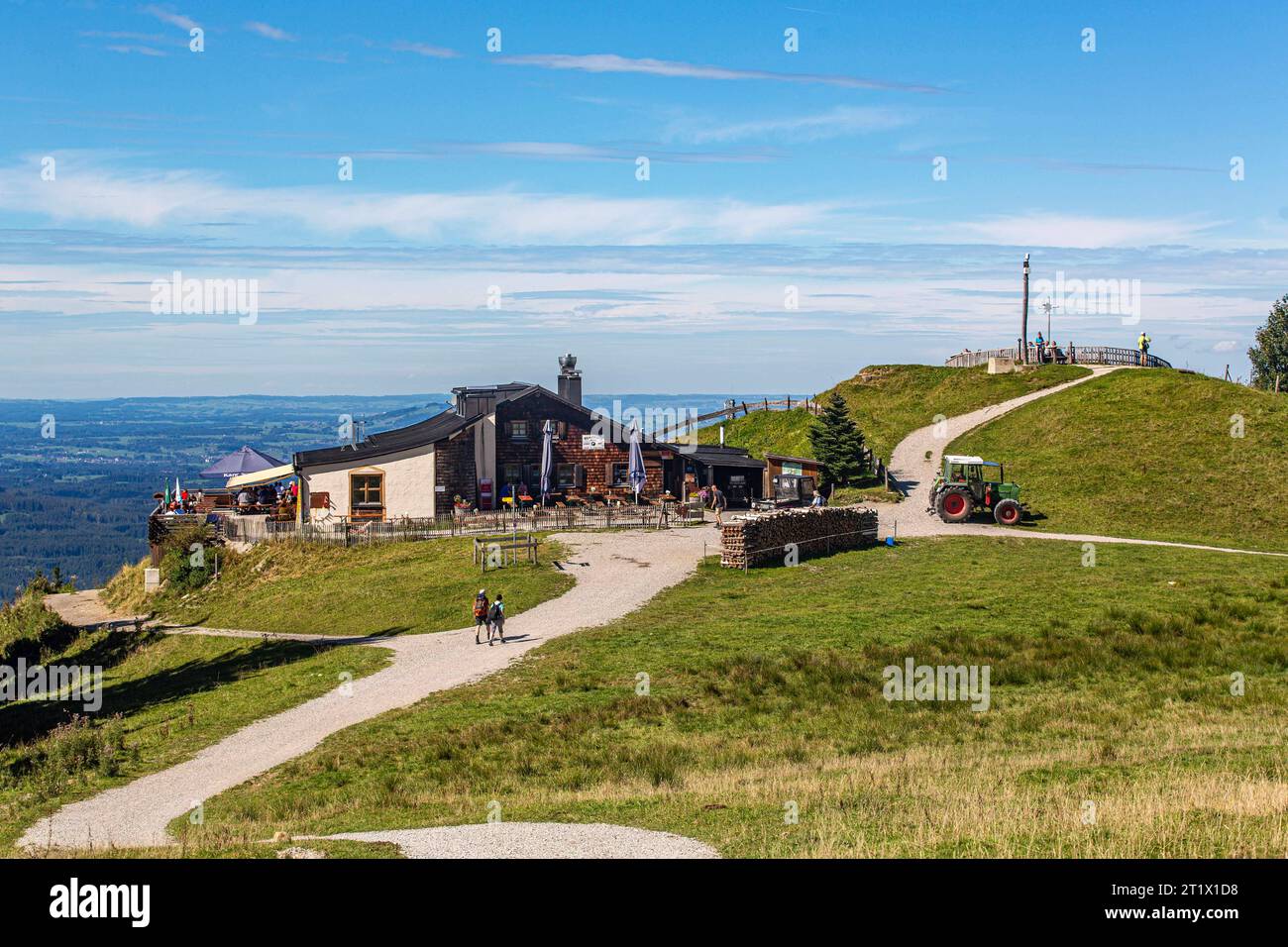 Das Hörnle erhebt sich als erster Berg der Ammergauer Alpen vom