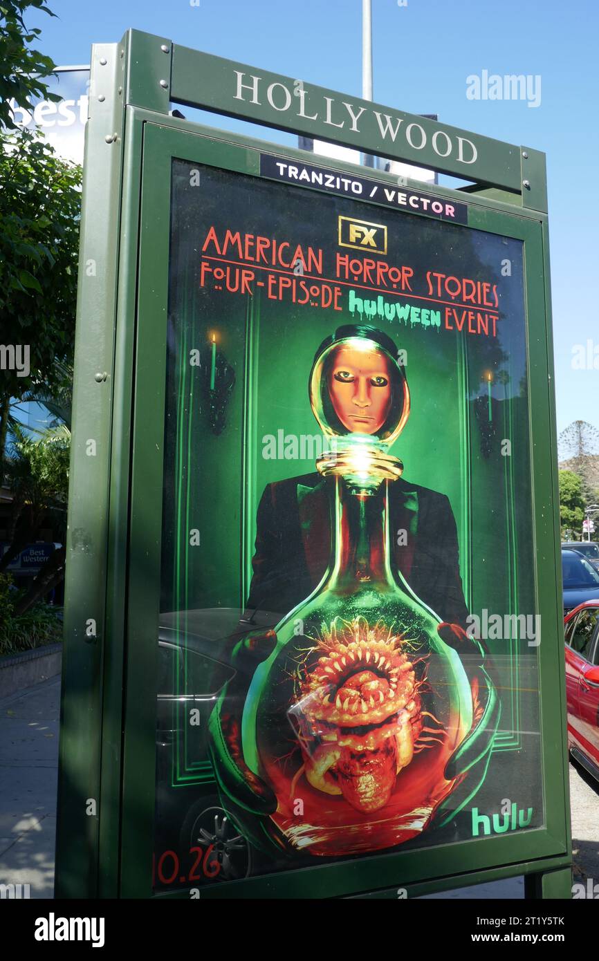 Los Angeles, Kalifornien, USA 14. Oktober 2023 amerikanische Horrorgeschichten Huluween Billboard am 14. Oktober 2023 in Los Angeles, Kalifornien, USA. Foto: Barry King/Alamy Stock Photo Stockfoto