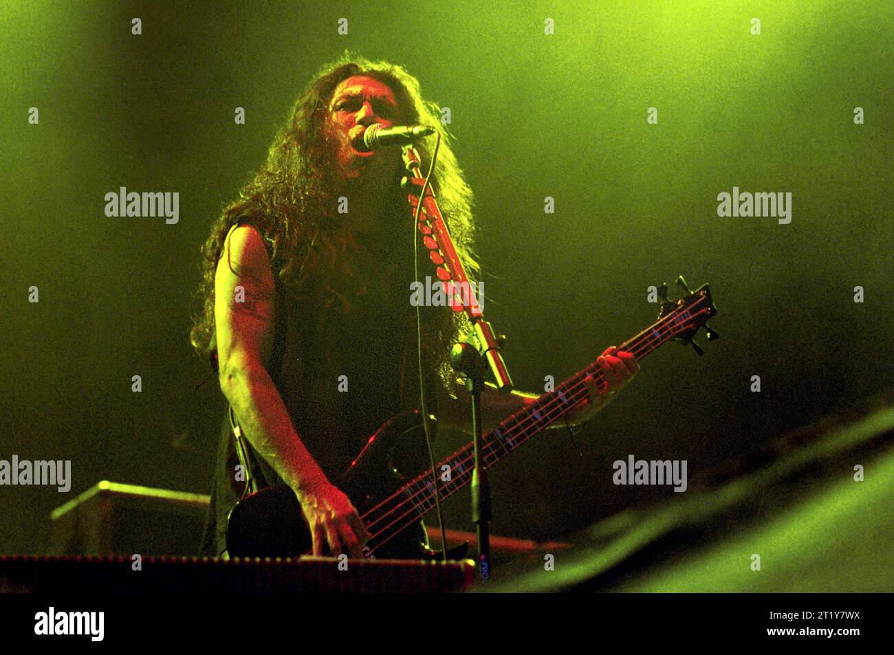 Mailand Italien 11.06.2000: Der Sänger und Bassist Tom Araya von der Slayer-Band während des Gods of Metal Festivals im Stadio Brianteo Stockfoto