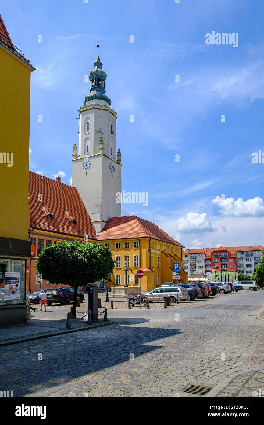 Historisches Rathaus aus Gotik und Renaissance auf dem Ring (Marktplatz) von Namyslow (Namslau), Woiwodschaft Oppeln, Polen. Stockfoto