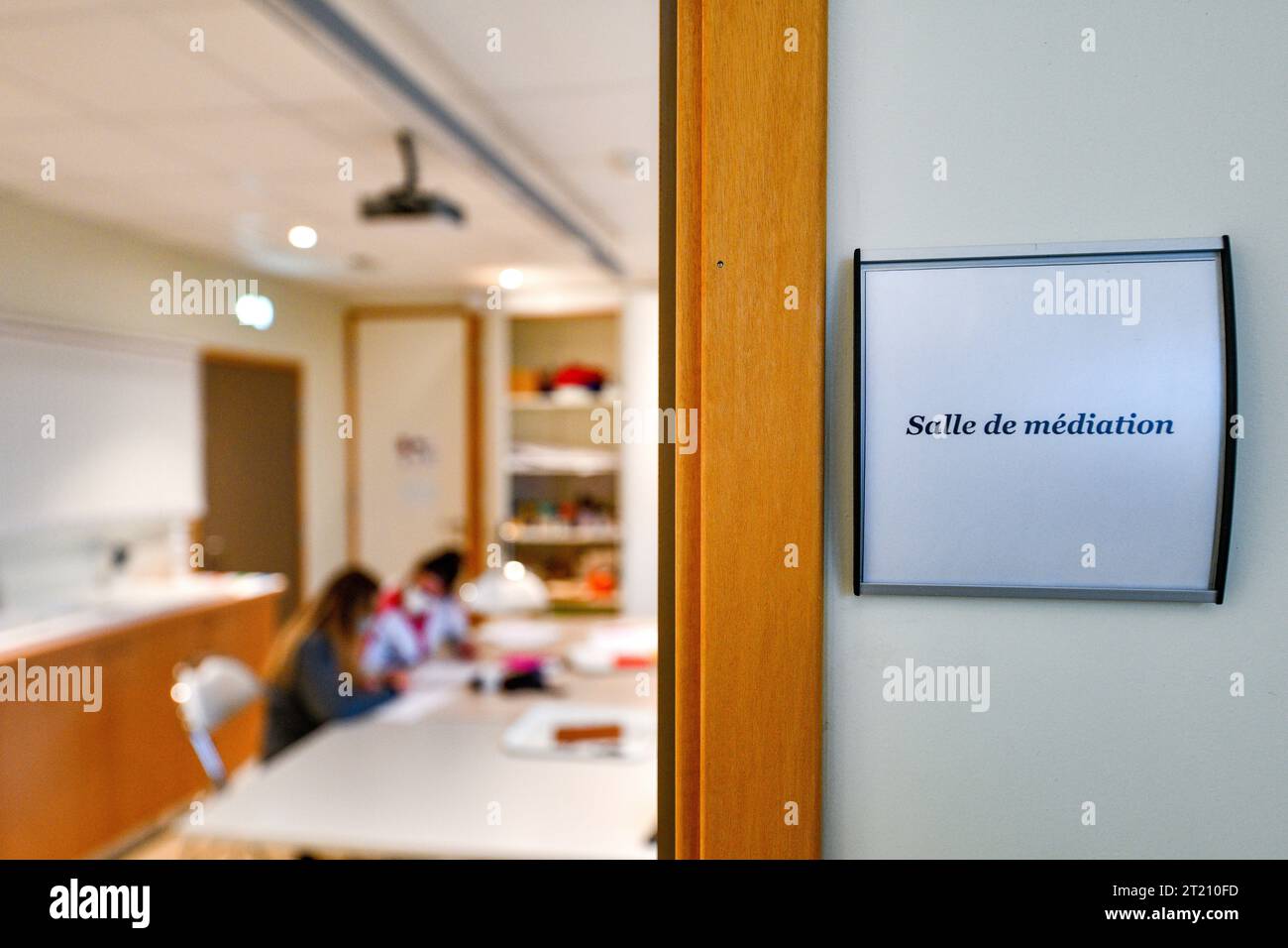 Rouen (Nordostfrankreich): Mediationsraum in der Abteilung für Jugendmedizin, ambulanter medizinischer Dienst am Universitätsspital (CHU) Stockfoto