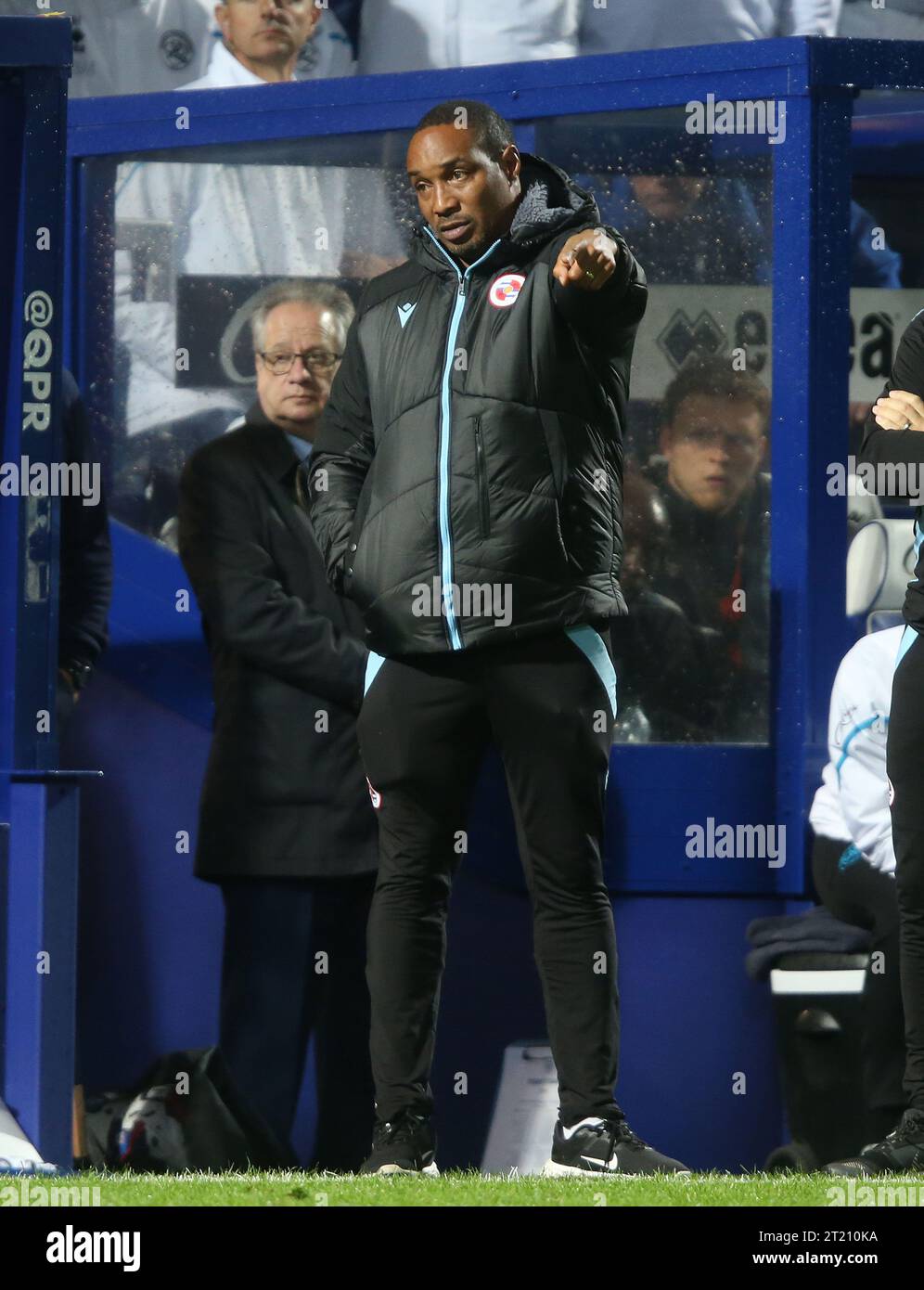 Paul Ince Manager von Reading. - Queens Park Rangers V Reading, Sky Bet Championship, Loftus Road Stadium, London, UK - 7. Oktober 2022 nur redaktionelle Verwendung - es gelten Einschränkungen für DataCo Stockfoto