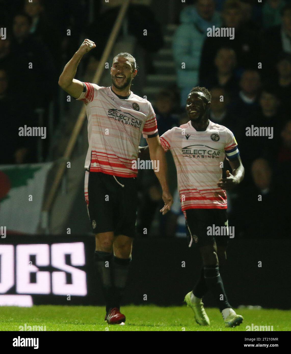 ZIEL 1:0, Andy Carroll von Reading Goal Celebration. - Queens Park Rangers V Reading, Sky Bet Championship, Loftus Road Stadium, London, UK - 7. Oktober 2022 nur redaktionelle Verwendung - es gelten Einschränkungen für DataCo Stockfoto