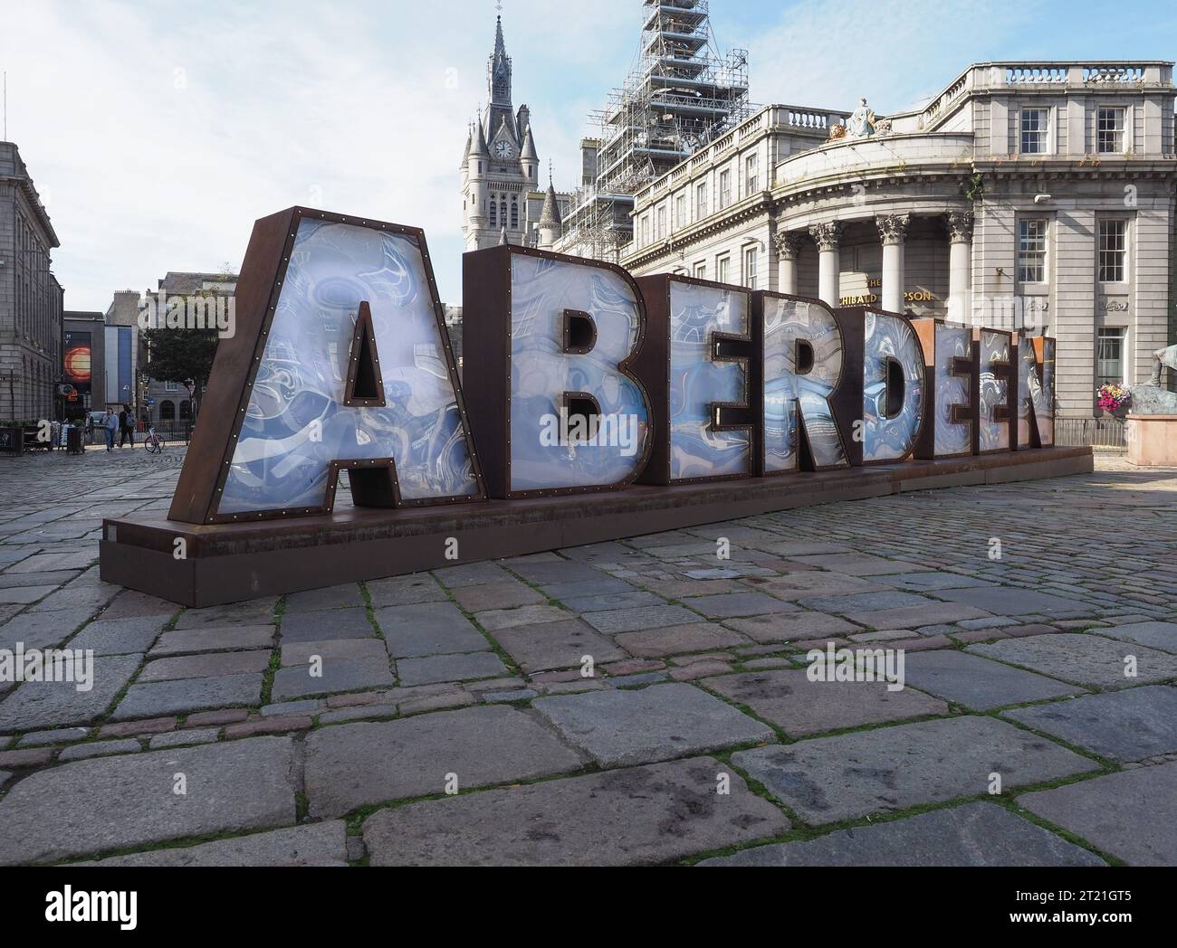 ABERDEEN, Vereinigtes Königreich – 14. SEPTEMBER 2023: Aberdeen City Name Letters in Castlegate Stockfoto