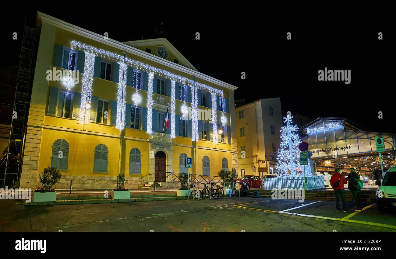 Antibes, Frankreich Straßenszenen zu Weihnachten mit Weihnachtsbeleuchtung Stockfoto
