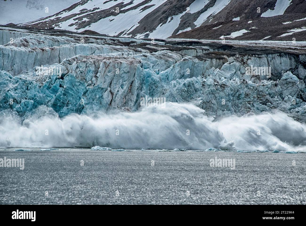 Fjortende Julibreen, 14. Juli Glacier Calving, Svalbard, Norwegen Stockfoto