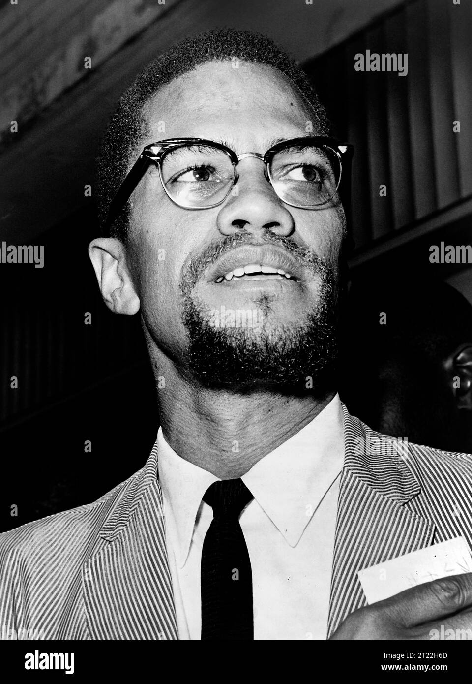 Malcolm X (1925–1965), US-amerikanischer muslimischer Minister und Menschenrechtsaktivist, Kopf-und-Schultern-Porträt, Queens County Courthouse, Queens, New York City, New York USA, Herman Hiller, New York World-Telegram and the Sun Newspaper Photograph Collection, 1964 Stockfoto