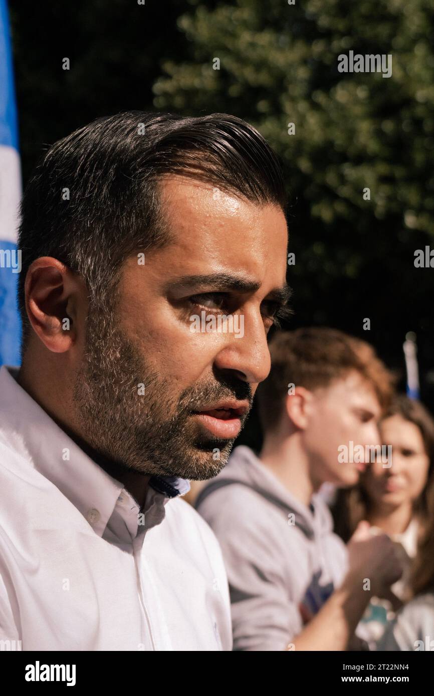 Humza Yousaf auf einer Kundgebung und marsch für ein unabhängiges Schottland innerhalb der EU Stockfoto