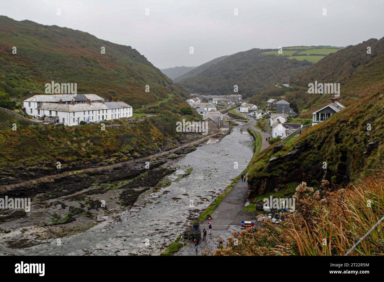 Boscastle-Landschaft - Blick auf den Waterway im Tal Stockfoto