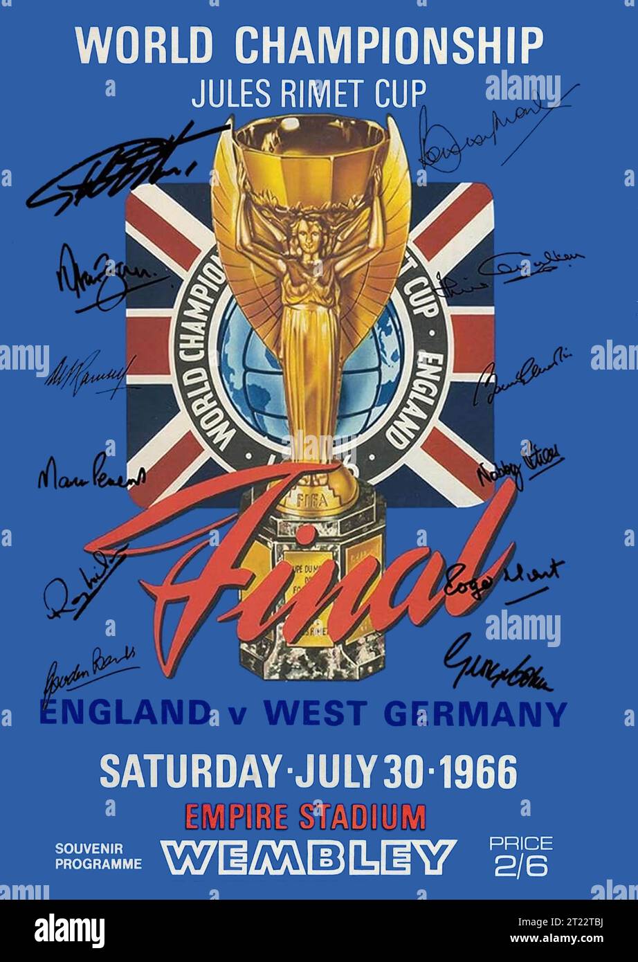 Signiert vom Finale der Weltmeisterschaft 1966, England gegen Westdeutschland, signiert von der gesamten englischen Mannschaft und Manager Alf Ramsey, Wembley Stadium Stockfoto