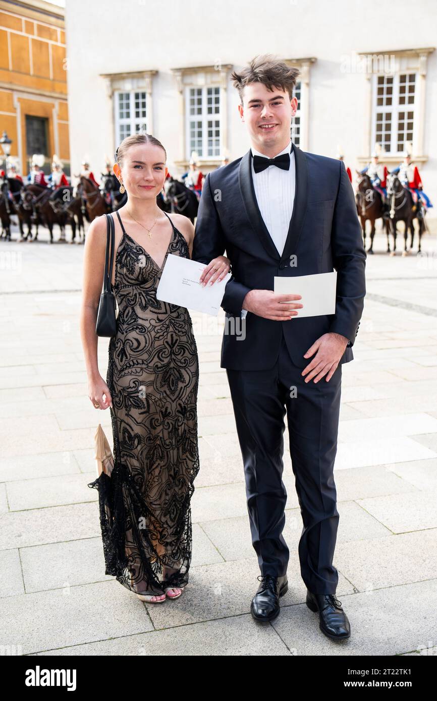DATEI - Anne-Sofie Toernsoe Olesen und Alexander Lüders Rix Bach aus ...