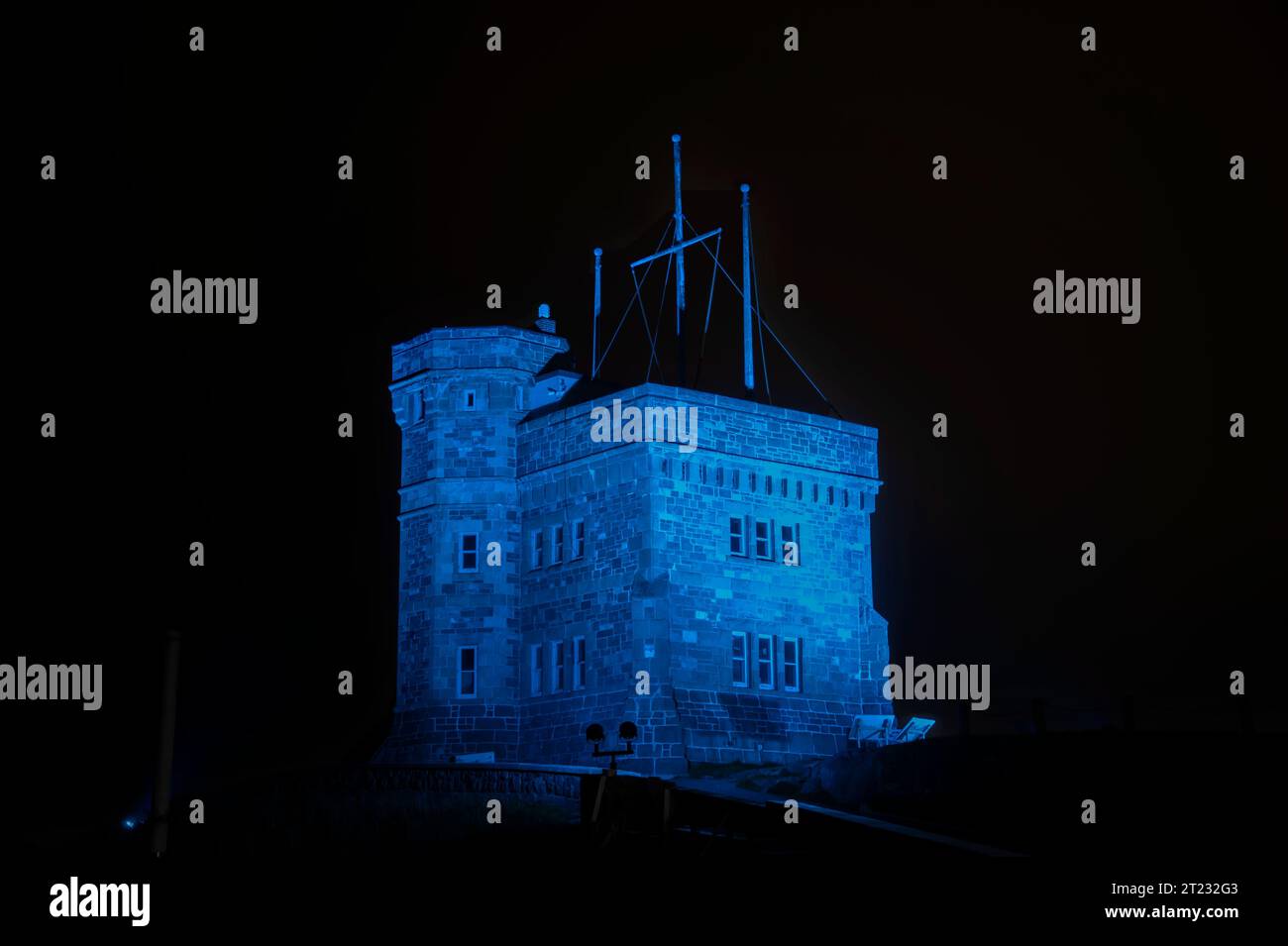 Cabot Tower bei Nacht auf der Signal Hill National Historic Site in St. John's, Neufundland & Labrador, Kanada Stockfoto