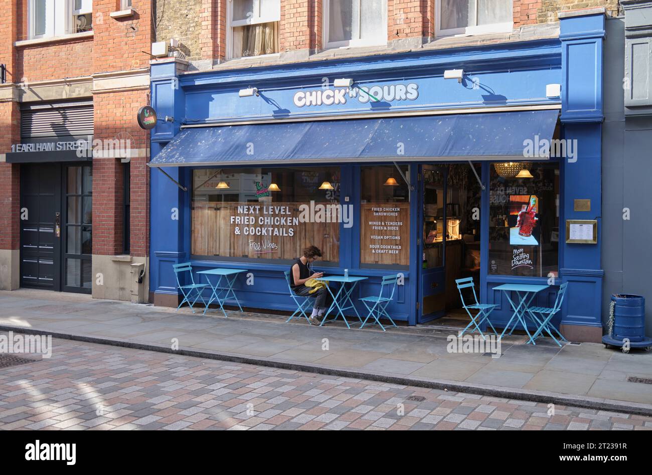 Chick n Sours Earlham Street London England Großbritannien Stockfoto