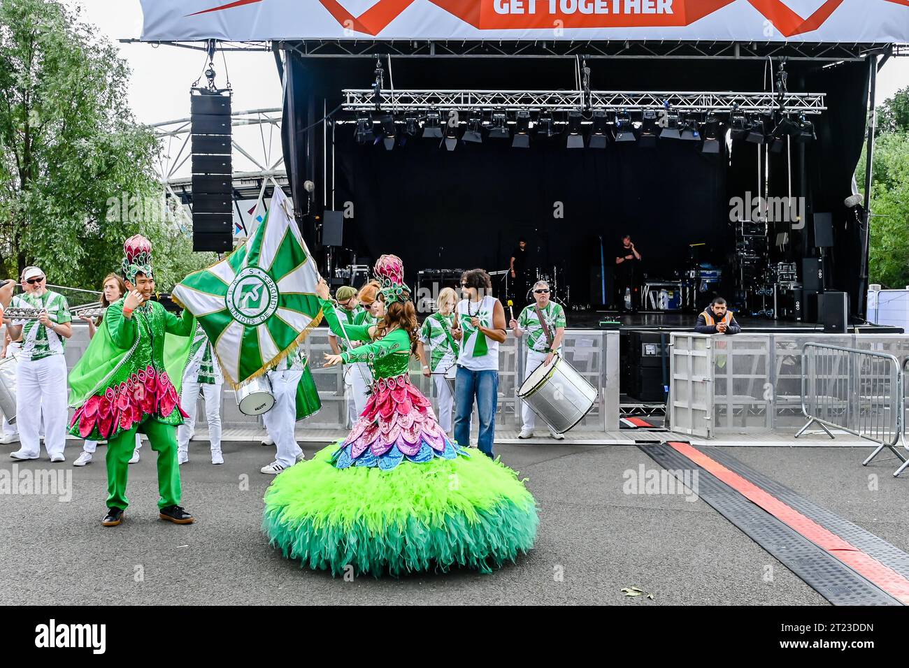 Das Great Get Together ist eine kostenlose Gemeinschaftsveranstaltung im Queen Elizabeth Olympic Park, bei der Musik, Tanz, Kunst und Sport zusammenkommen Stockfoto