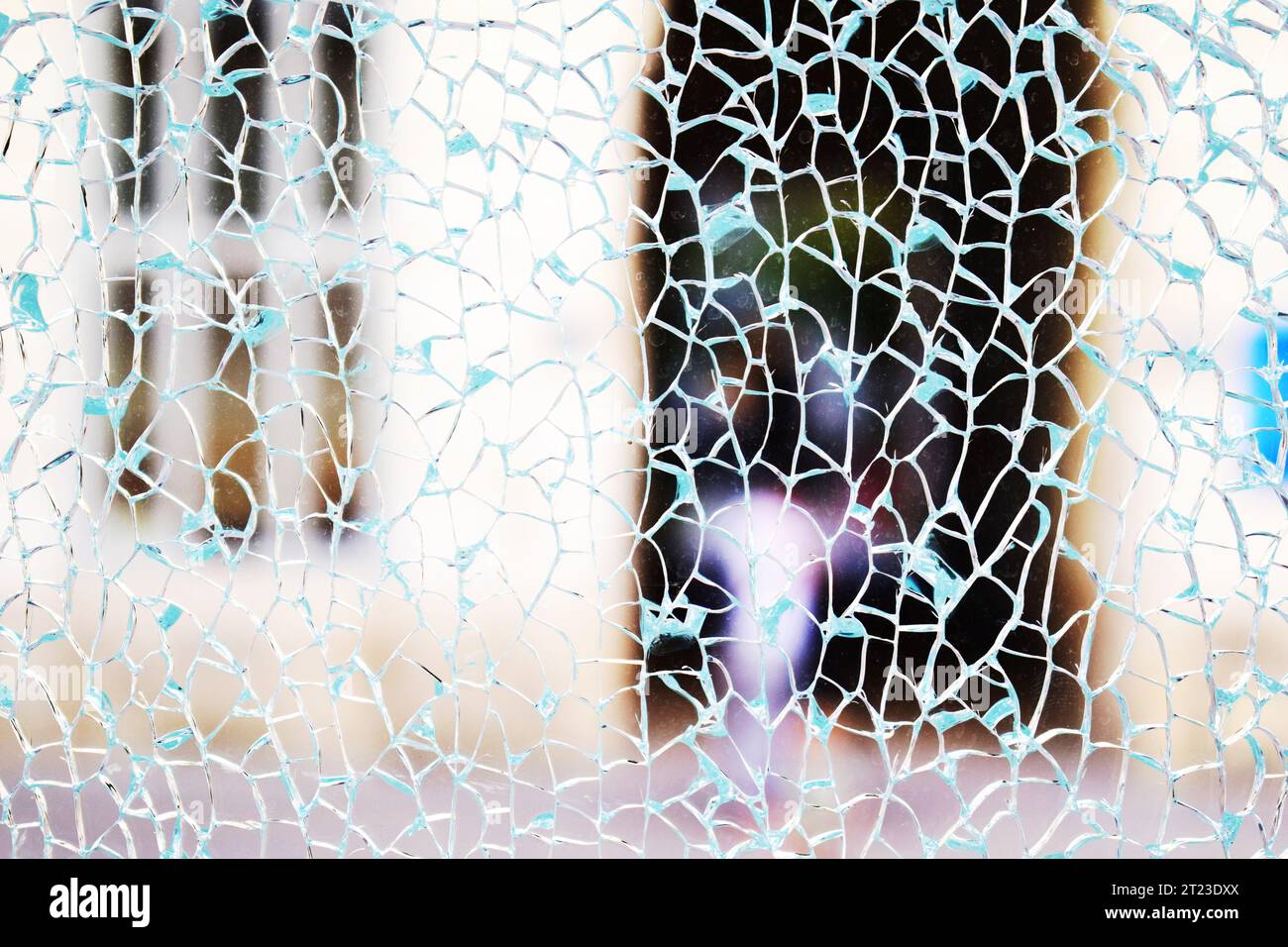 Nahaufnahme zersplitterte Oberflächenstruktur des Sicherheitsglases Stockfoto