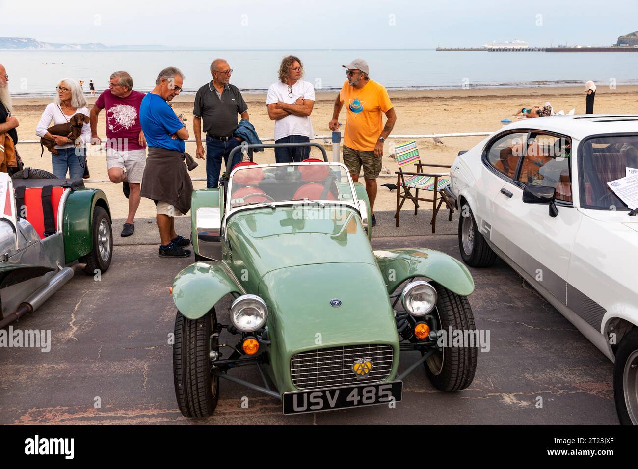 Dorset Car Club Veranstaltung mit Oldtimern und Fahrzeugen auf Weymouth Promenade, Dorset, England, 2023 Stockfoto