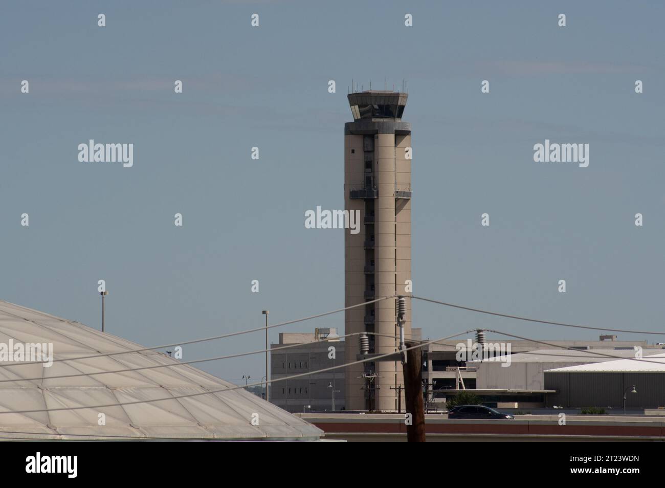 Kontrollturm am San Antonio International Airport Stockfoto