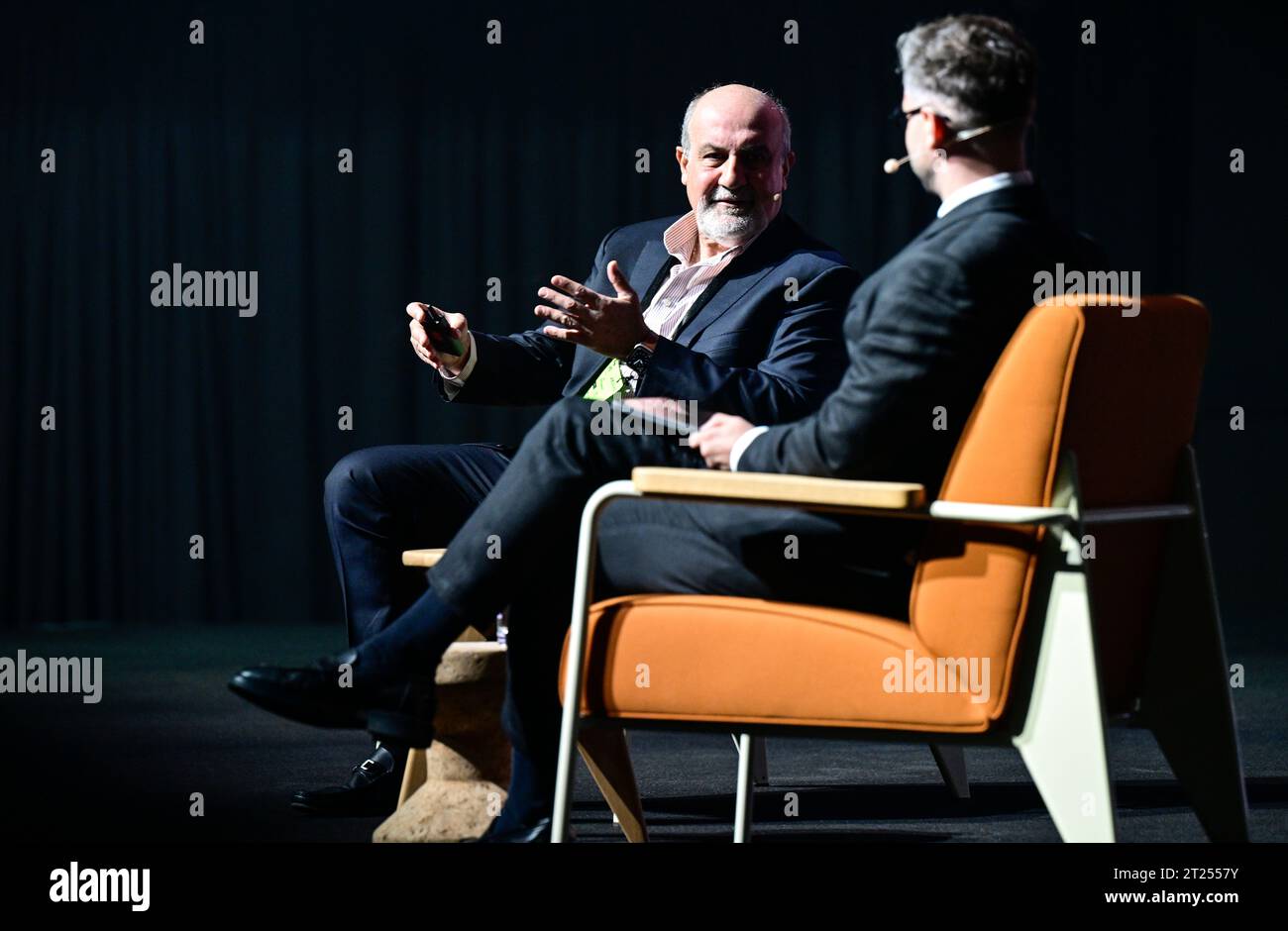 Prag, Tschechische Republik. Oktober 2023. Nassim Nicholas Taleb, Autor der berühmten Finanzkrisenprognose 2008, nimmt an der Internationalen Konferenz SH!FTS in Prag, Tschechische Republik, 17. Oktober 2023 Teil. Zu den Themen gehören Finanzsysteme und ihre Risiken, Investitionen, Geopolitik, KI in der Wirtschaft/Weltwirtschaft, Beteiligungsinvestitionen, Bewertung und ESG (Umwelt, Soziales und Governance). Quelle: Roman Vondrous/CTK Photo/Alamy Live News Stockfoto