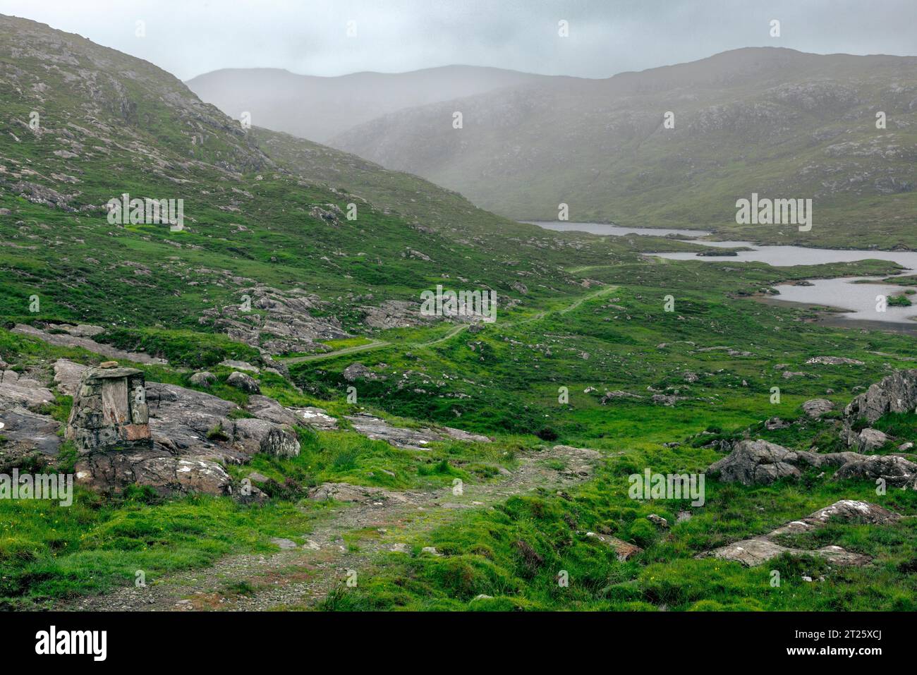 Die Laxadale Lochs sind eine Reihe von Süßwasserlochs auf der Isle of Harris, Stockfoto