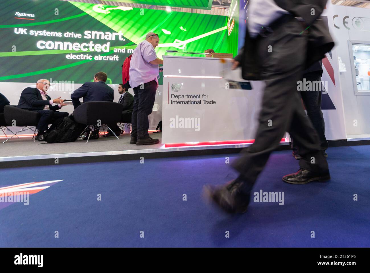 Department for International Trade, DIT, auf der Farnborough International Airshow FIA, Luftfahrt, Luft- und Raumfahrt Messe. Brexit-Regierungsabteilung Stockfoto