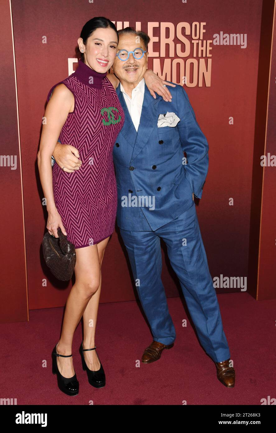 LOS ANGELES, KALIFORNIEN - 16. OKTOBER: Vanessa Chow und Michael Chow nehmen an der Los Angeles Premiere von Apple TV+'s „Killer of the Flower Moon“ Teil Stockfoto