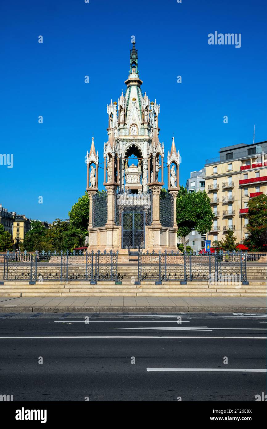 Das Braunschweiger Denkmal, das 1879 vom Quai du Mont-Blanc im Jardin des Alpes in Genf, Schweiz, erbaut wurde. Das Denkmal ist ein Mausoleum aus dem Jahr 1879 Stockfoto
