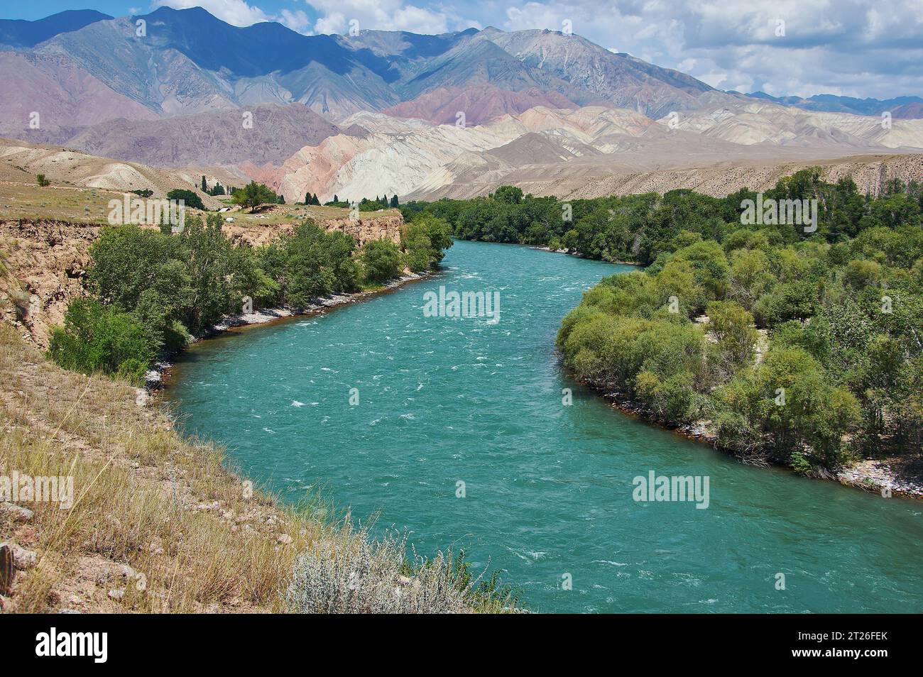 Neue Nord-Süd-Route, Canyon Fluss Kekemeren, Kirgisistan. Stockfoto Neue Nord-Süd-Route, Canyon Fluss Kekemeren, Kirgisistan. Stockfoto