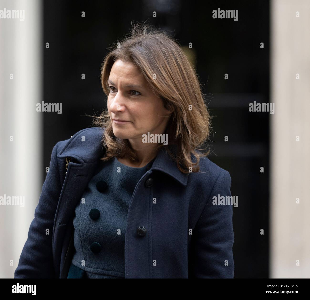 Downing Street, London, Großbritannien. Oktober 2023. Lucy Frazer Parlamentsabgeordnete, Staatssekretärin für Kultur, Medien und Sport in der Downing Street für wöchentliche Kabinettssitzung. Quelle: Malcolm Park/Alamy Live News Stockfoto