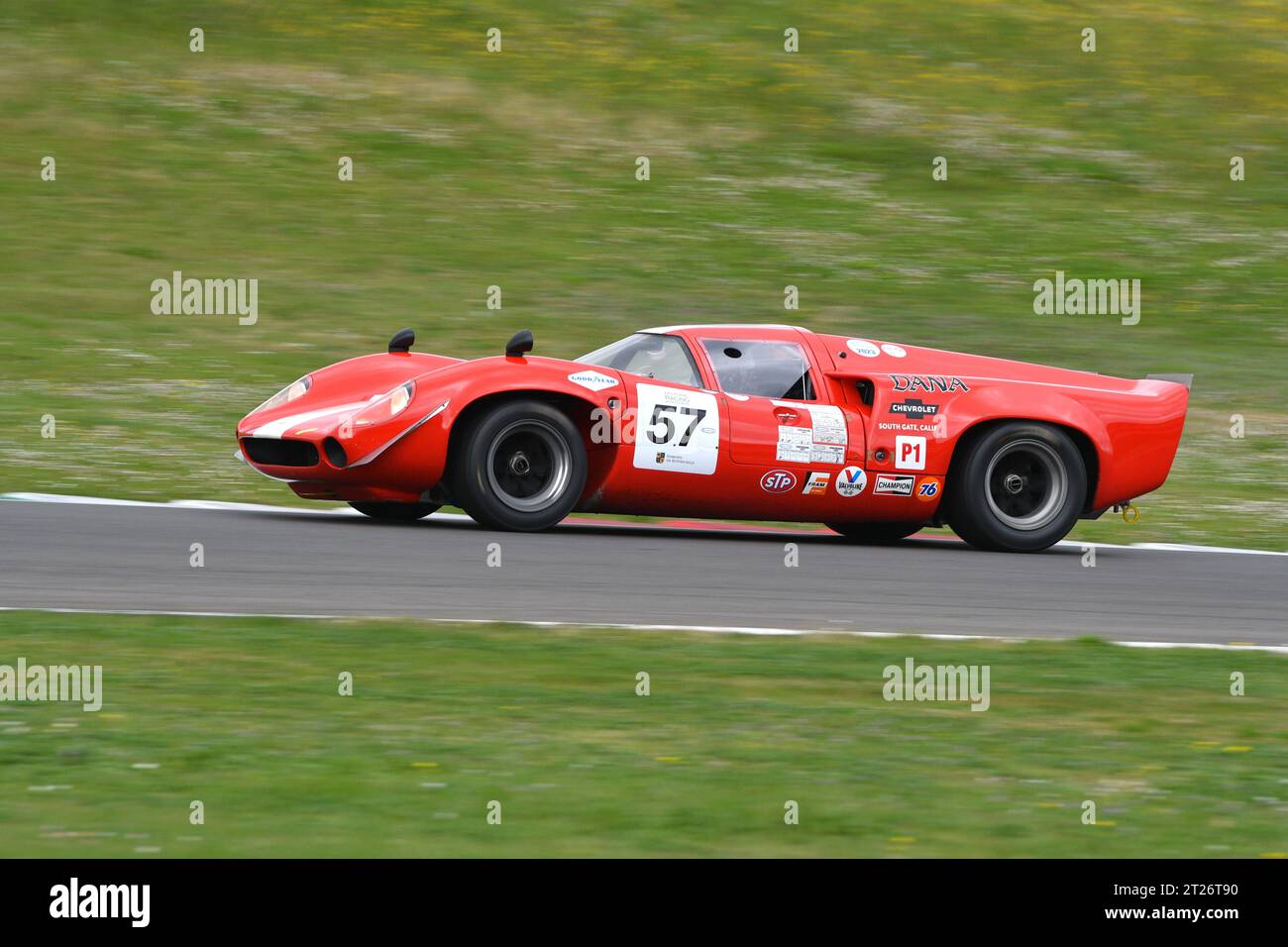 Scarperia, 2. April 2023: Lola T70 Mk III B Jahr 1967 in Aktion während der Mugello Classic 2023 auf dem Mugello Circuit in Italien. Stockfoto