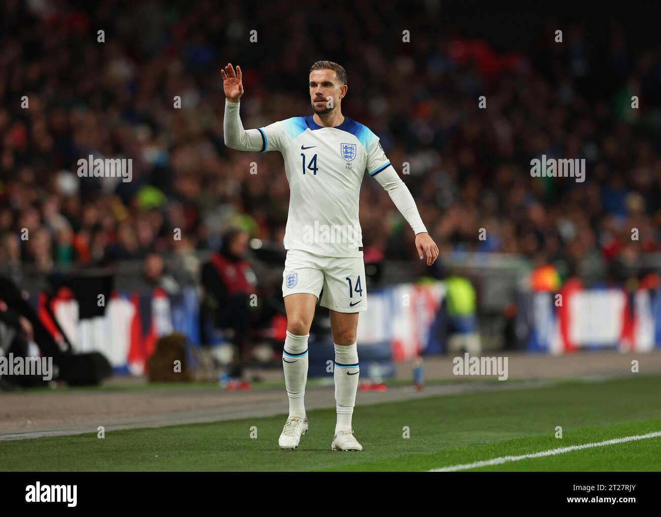 Wembley Stadium, London, Großbritannien. Oktober 2023. Qualifikationsfußball zur UEFA Euro 2024, England gegen Italien; Jordan Henderson aus England bittet um den Match. Credit: Action Plus Sports/Alamy Live News Stockfoto