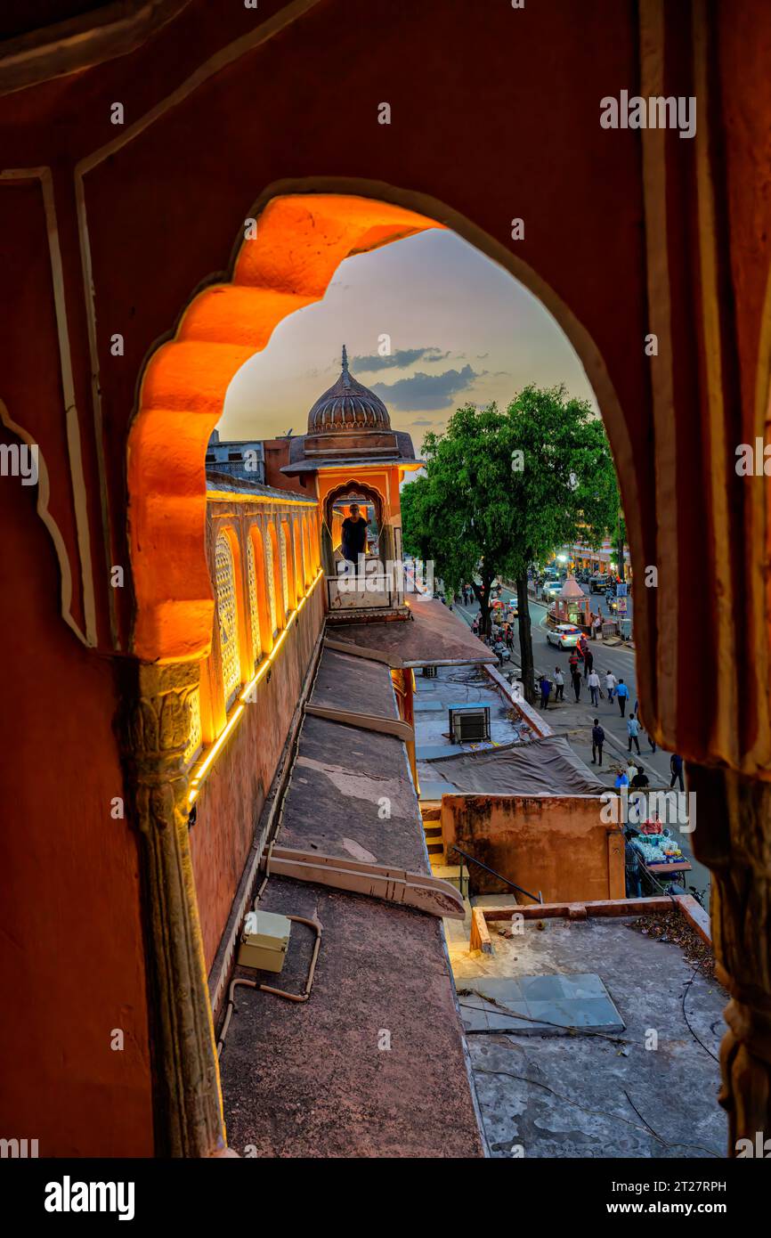 Krishna Tempel im Tripolia Basar Gebiet der alten indischen Stadt Jaipur Stockfoto