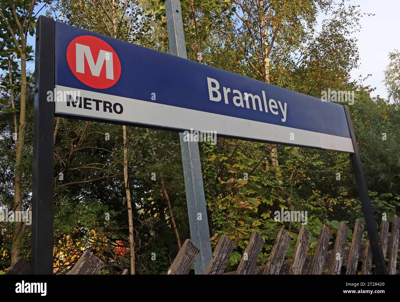 Bahnhof Bramley, Teil des U-Bahnnetzes West Yorkshire, Swinnow Road, Bramley, West Yorkshire, LS13 4DU Stockfoto