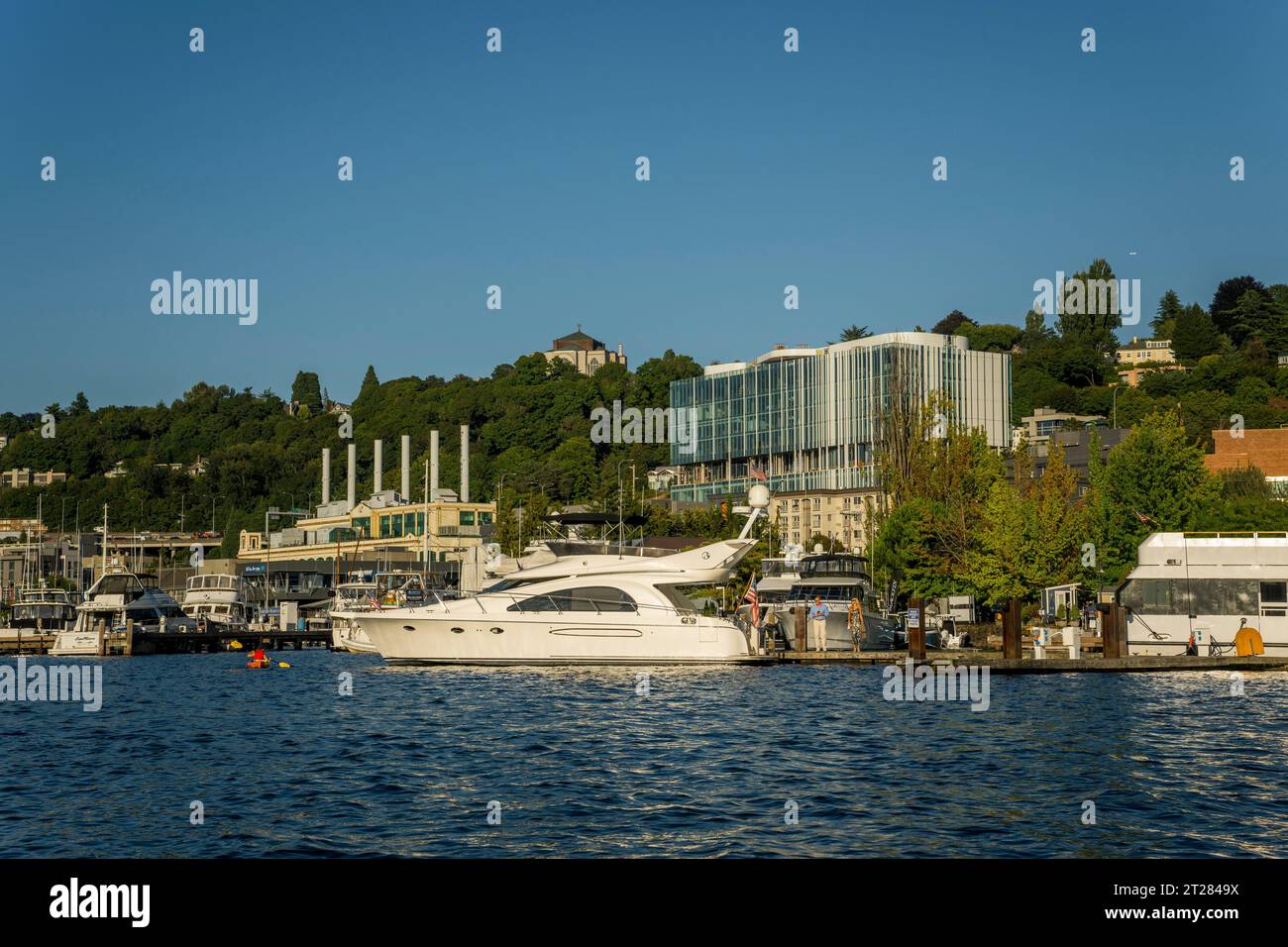 Blick vom südlichen Lake Union auf Capitol Hill in Seattle, Washington State, USA. Stockfoto