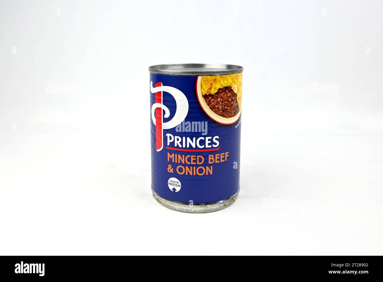 Princes Hackfleisch mit Zwiebeln in Soße – Wales, Vereinigtes Königreich – 10. Oktober 2023 Stockfoto