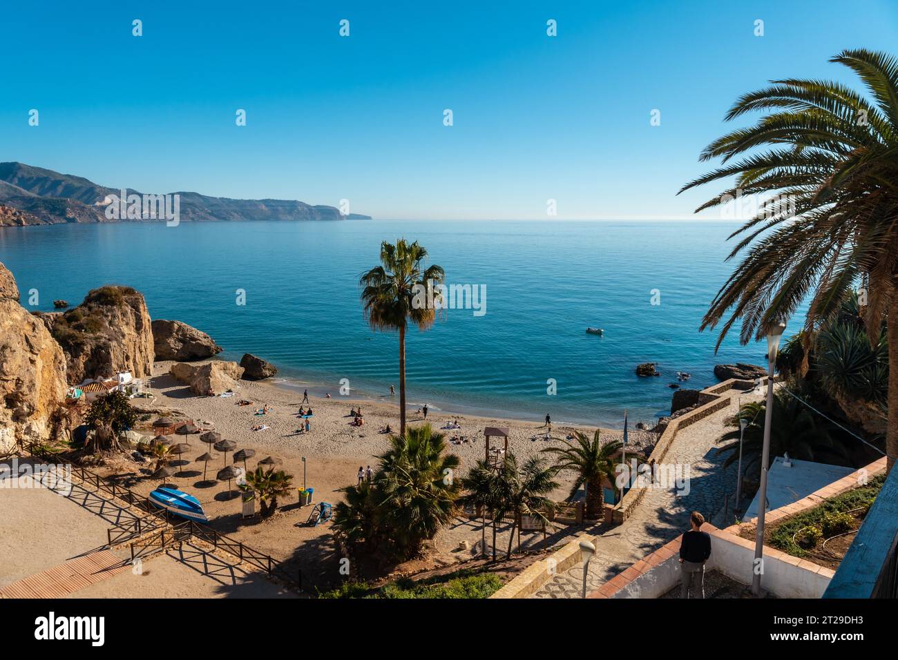 Calahonda Strand in der Stadt Nerja, Andalusien. Spanien. Costa del sol im Mittelmeer Stockfoto