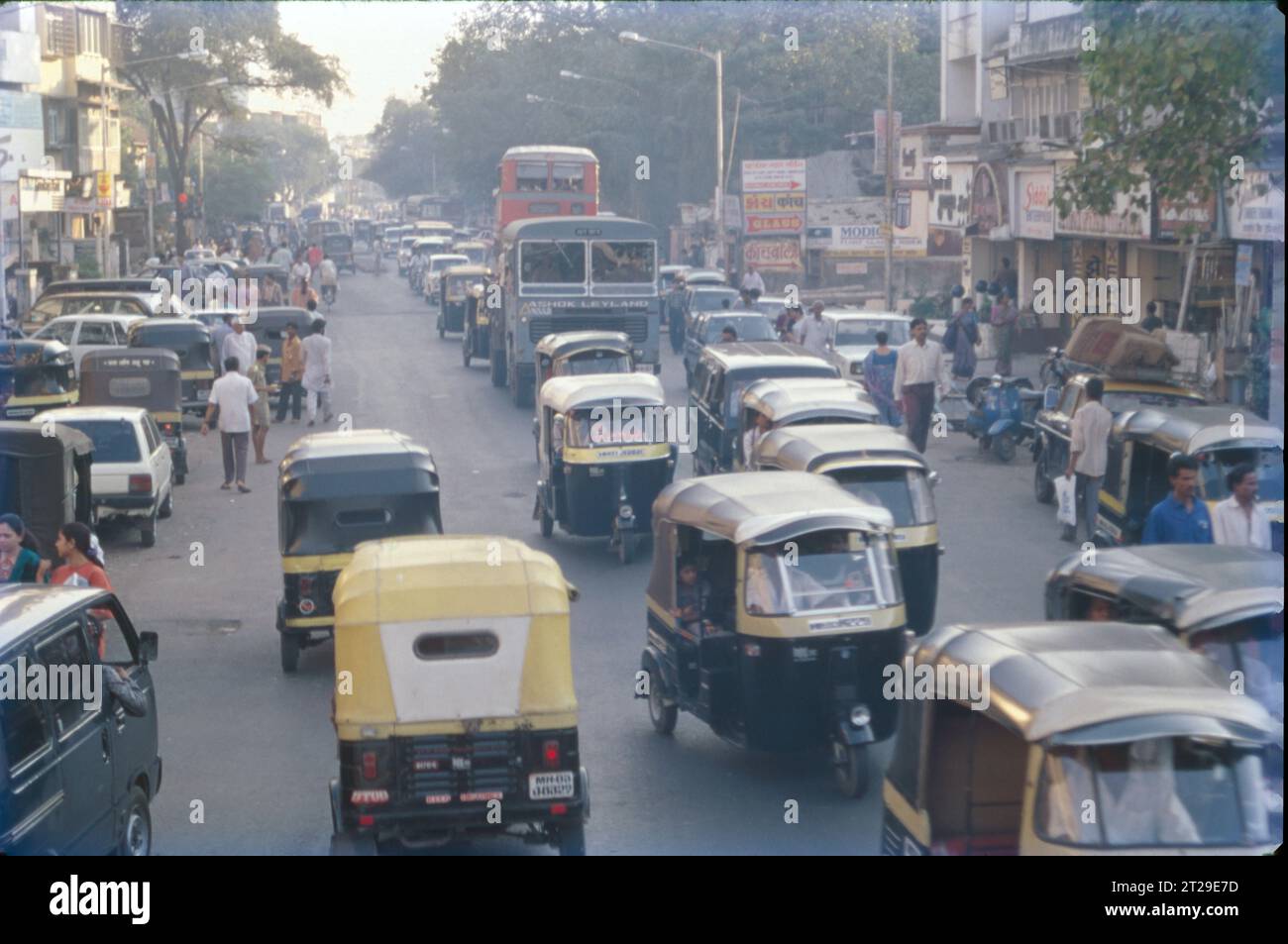 Mumbai City Kraftfahrzeugverkehr Auf Straßen, Indien. Stockfoto